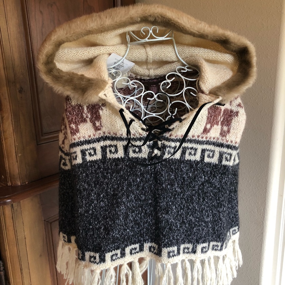 Bandolino knitted cape
